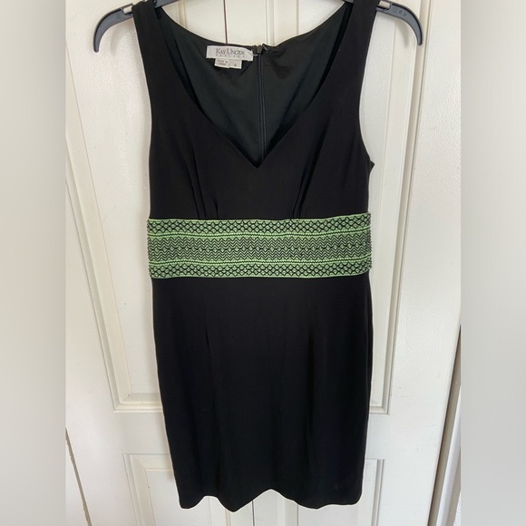 Kay Unger Petites Sleeveless V Neck Black And Green Dress-size 6 - Picture 1 of 9